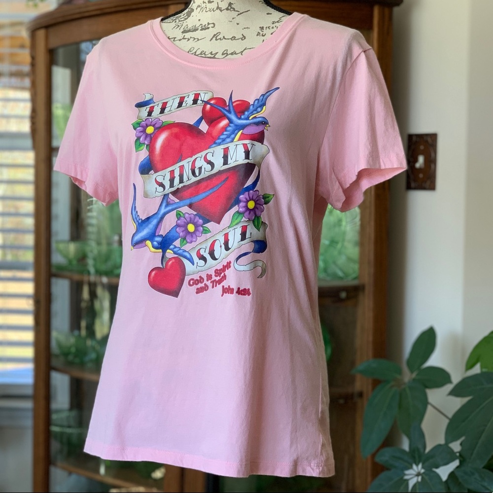 🪶❤️🪶 Retro Art Swallows & Hearts Graphic Tee